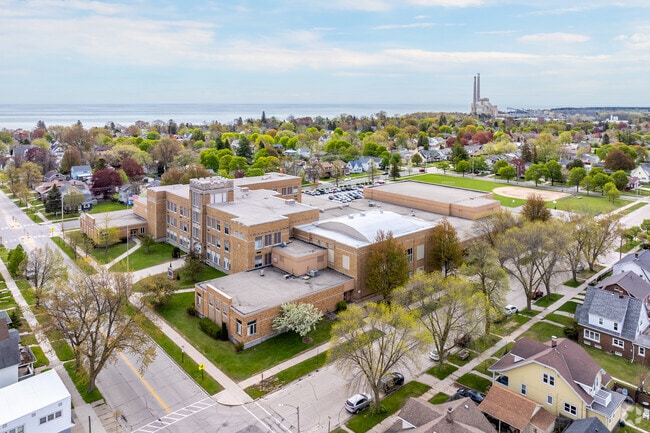 Farnsworth Middle School in Weeden Creek neighborhood.