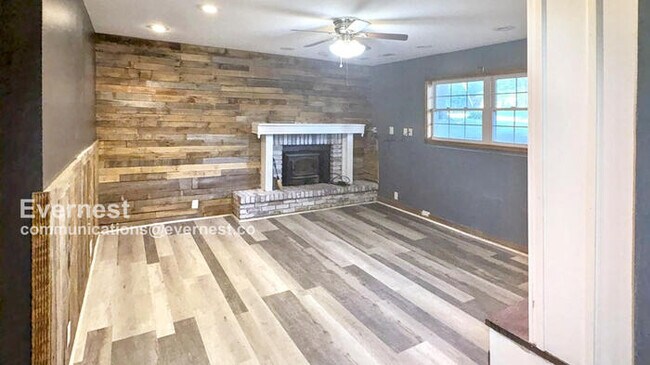 1609 W 26th St, Lawrence, KS 66046 - photo 6