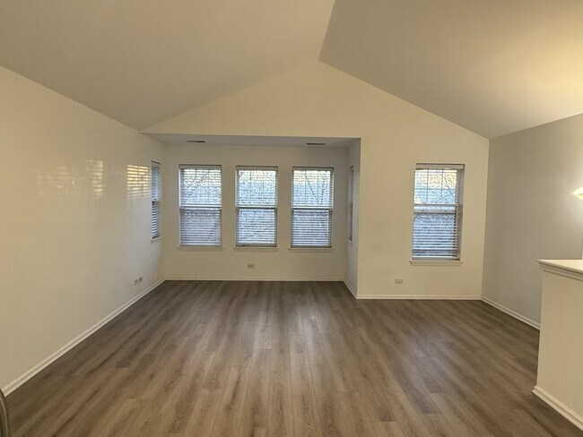 1154 N Howe St unit C, Chicago, IL 60610 - photo 3