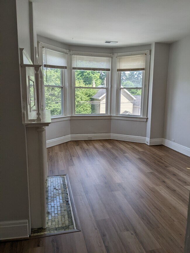 2939 Cleinview Ave unit 2, Cincinnati, OH 45206 - photo 4