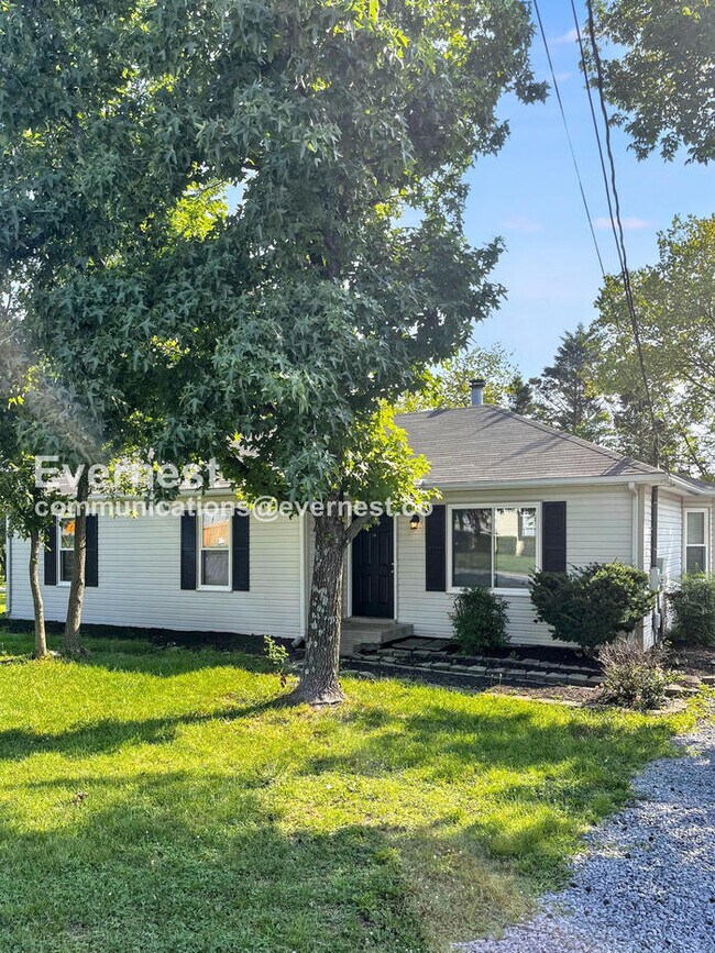 593 Pleasant Hill Dr, La Vergne, TN 37086