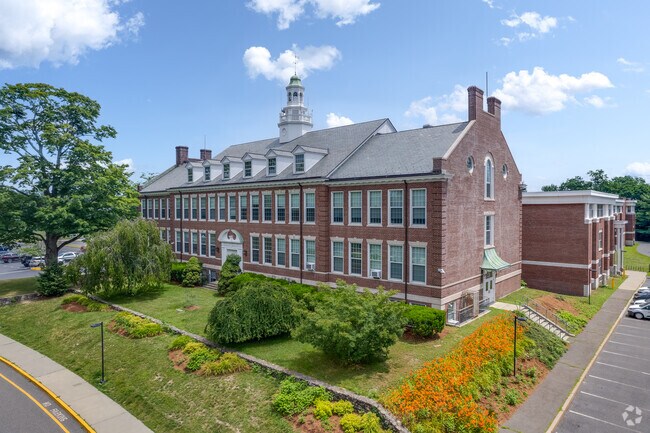 Middlesex Middle School is a top choice school for students located in Darien.