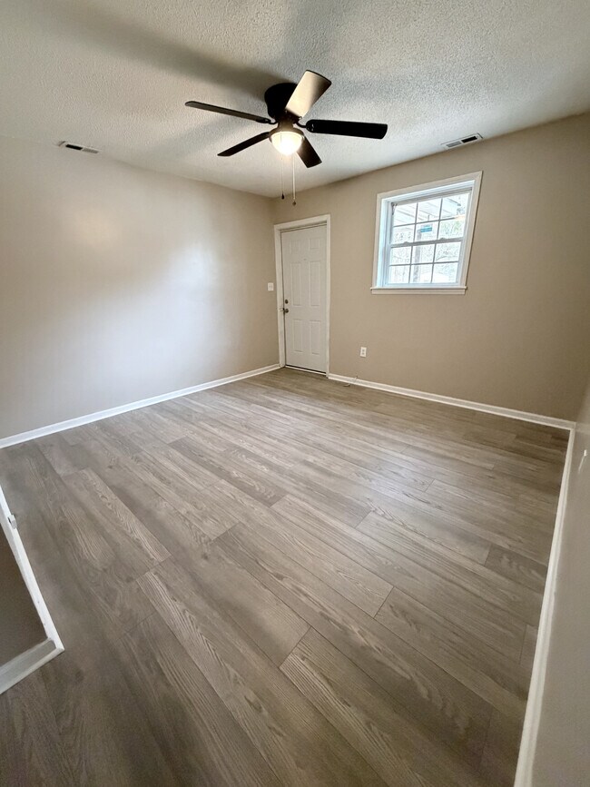 125 Mcclure St unit C, Chester, SC 29706 - photo 7