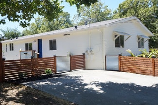 989 45th St, Oakland, CA 94608