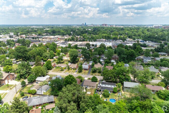 Hill N Dale offers community-oriented living in a Lexington-area suburb.