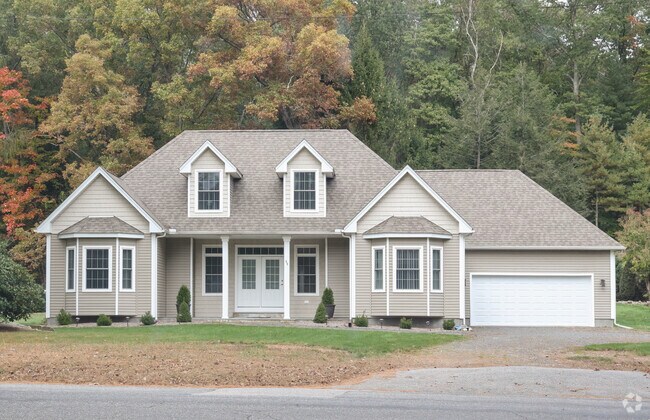 The median size lot in Mansfield has over 57,000 square feet of land.