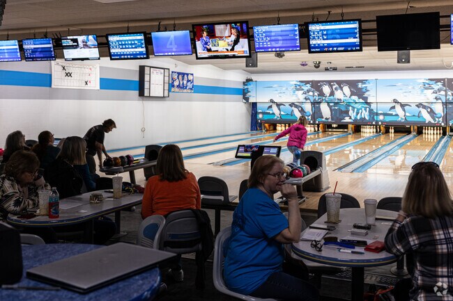 Lord Calvert Bowling Center is not far from Sunderland but worth the trip.