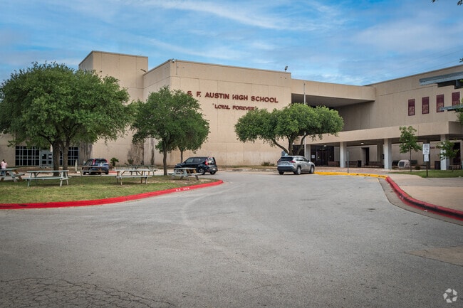 Driving into the pickup/ drop off area at Austin High School.