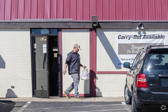 Benjamin's the Burger Master serves delicious food to residents of Five Oaks.