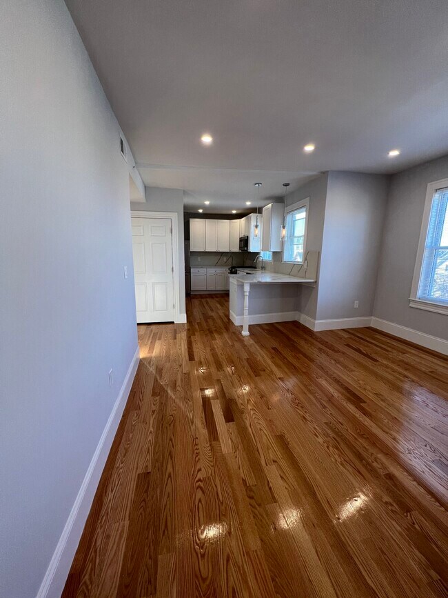 73 Winchester St unit 3, Medford, MA 02155 - photo 4