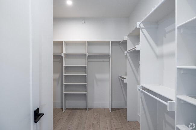 120 E. Liberty unit 305, Milford, MI 48381 - photo 3