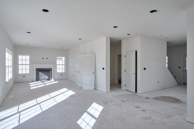 117 Scarlet Rd, Mountain Top, PA 18707 - photo 4