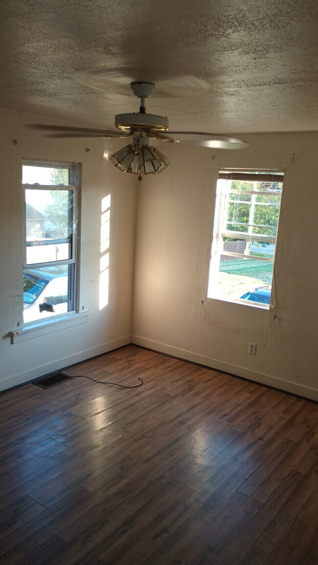 619 Cove Rd, Weirton, WV 26062 - photo 6