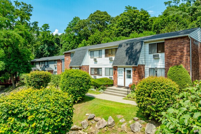 Multifamily homes offer flexible living options in scenic Philipstown.