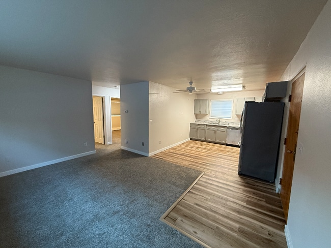 533 Mumford St unit 2, Anchorage, AK 99508 - photo 3