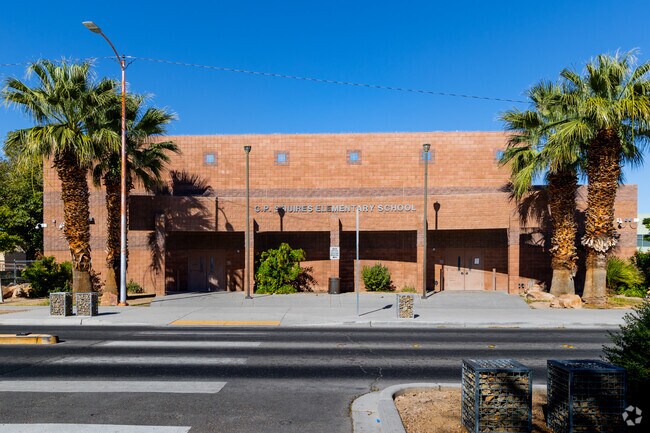 CP Squires Elementary School Photo 3