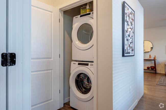 Marlon at Central Park, Denver, CO 80238 - photo 7