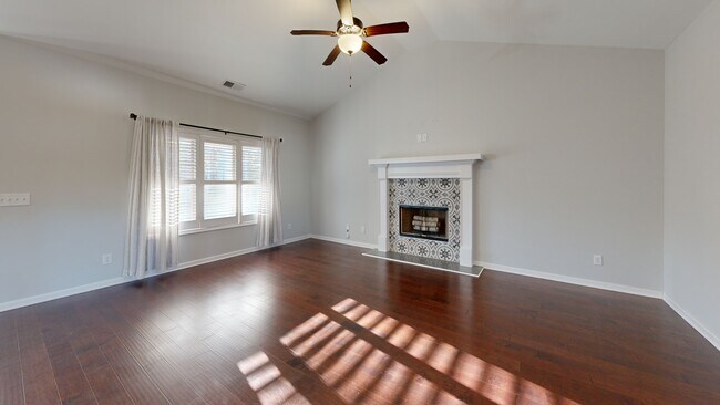 253 Tripp Ln, Carrollton, GA 30117 - photo 2