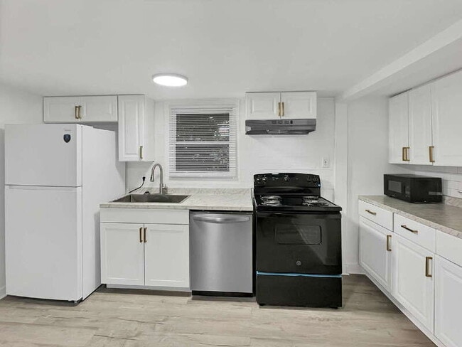 2006 Texas Ave, Savannah, GA 31404 - photo 4