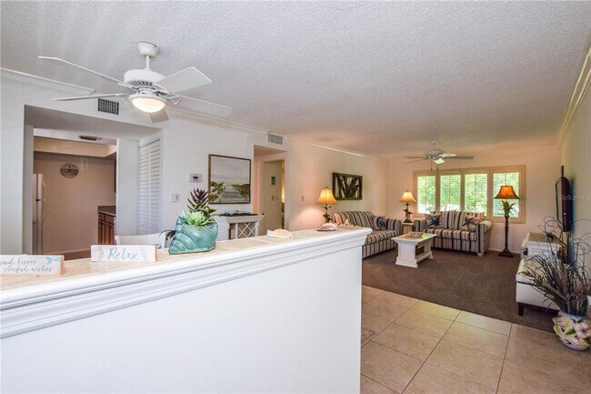 6706 Sarasea Cir unit ID1364701P, Sarasota, FL 34242 - photo 6