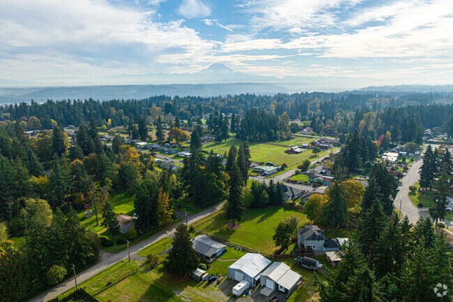 Rural life is never far away in the Lakeland South.