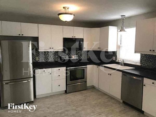 72 Gray Owl Garth Ct, Saint Peters, MO 63304 - photo 4