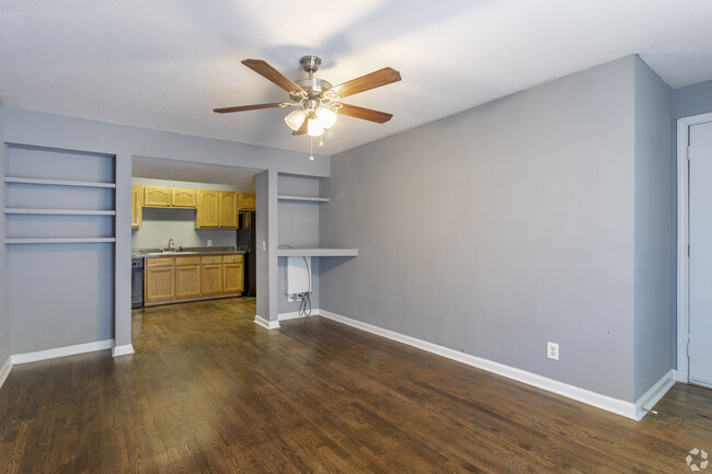 Eagle Court / Carrollton Walk 903 Hays Mill Rd Carrollton GA Eagle Court / Carrollton Walk 903 Hays Mill Rd Carrollton GA