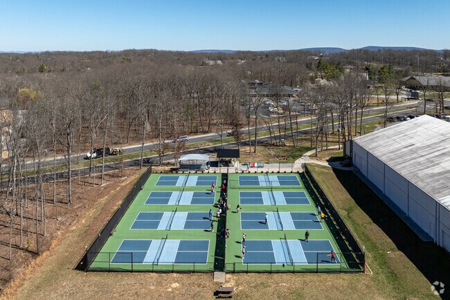 Try out pickleball or tennis at the Fairfield Glade Racquet Center.