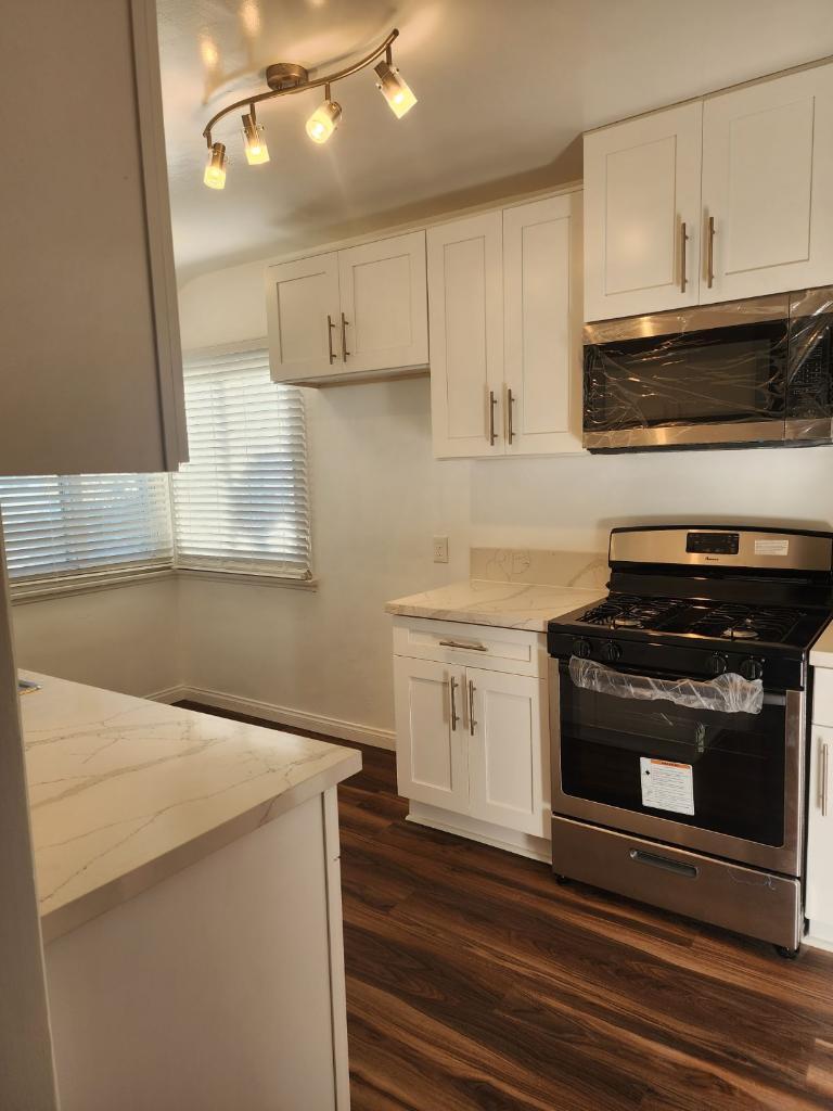 2708 W 85th St unit 2708 W. 85th St, Inglewood, CA 90305 - photo 1