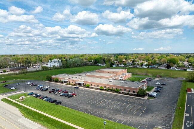 Michigan Collegiate Middle High School is centrally located, making it easy to access.