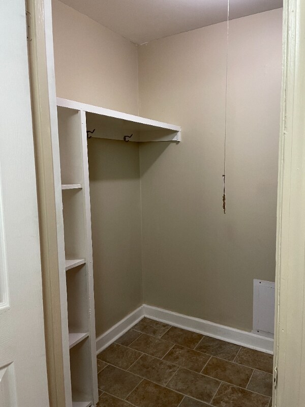 1802 Marion Manor Dr unit F2, Marion, VA 24354 - photo 5