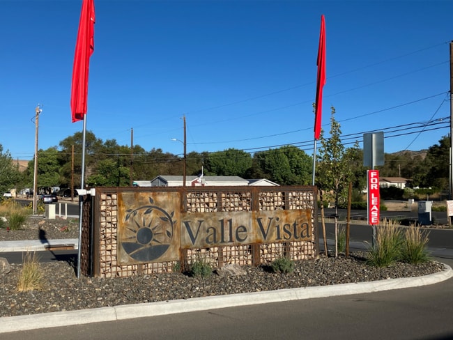 5309 Crst CV Dr, Sun Valley, NV 89433 - photo 3