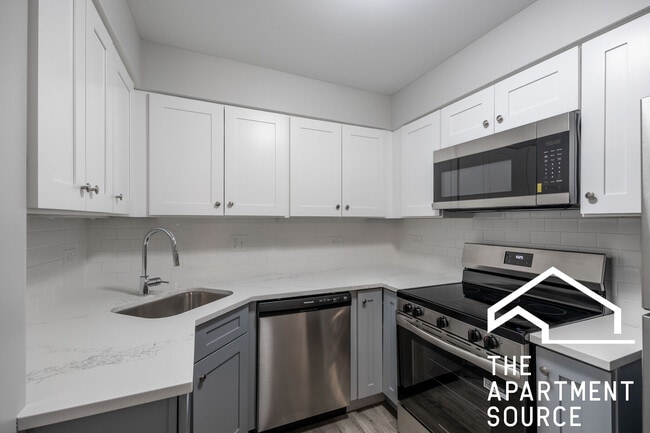 745 W Gordon Terrace unit 312, Chicago, IL 60613 - photo 7