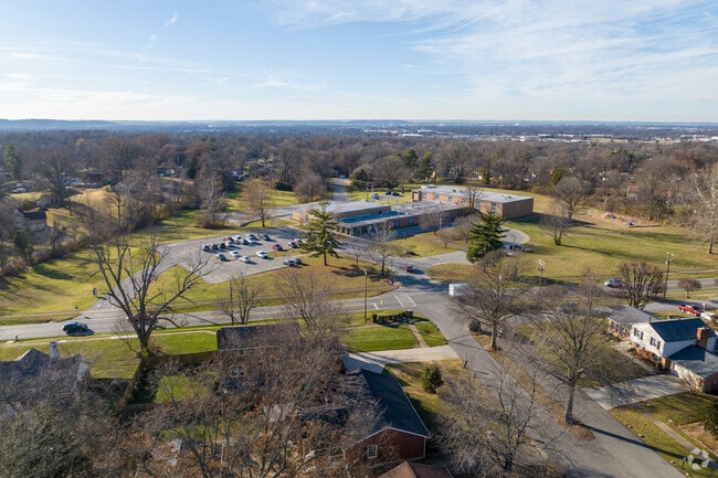 Luhr Elementary provides quality education to people throughout Louisville.