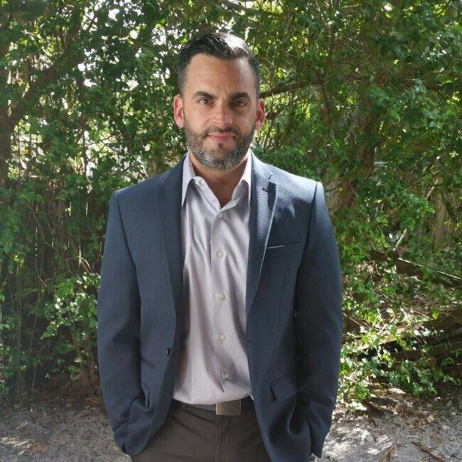 Agent Photo