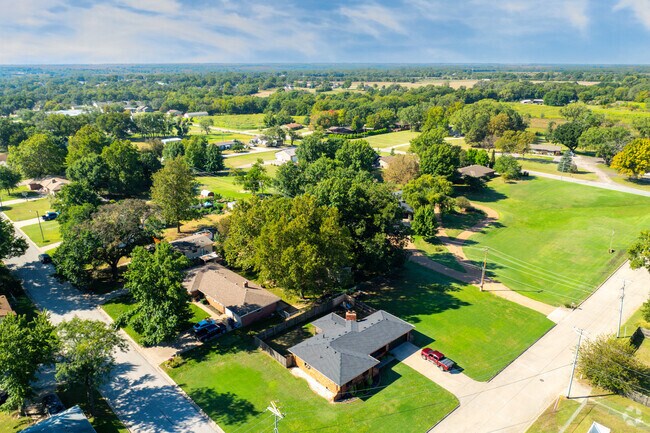 Residential streets feature a mix of older and newer homes in Kingman.