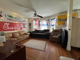 5 Kendall St, Brookline, MA 02445