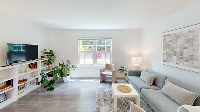 1208 Manassas Ct unit A, Raleigh, NC 27609 - photo 2