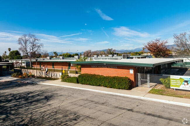 Allison Elementary School scores a C+ on Niche.