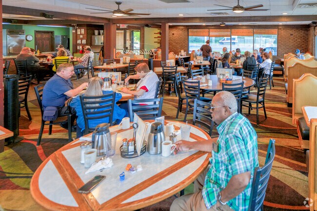 Julianna's Restaurant has served Edison since 1989 with breakfast favorites.