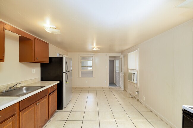 1715 14th St S unit 1715 14th St S, St. Petersburg, FL 33705 - photo 3