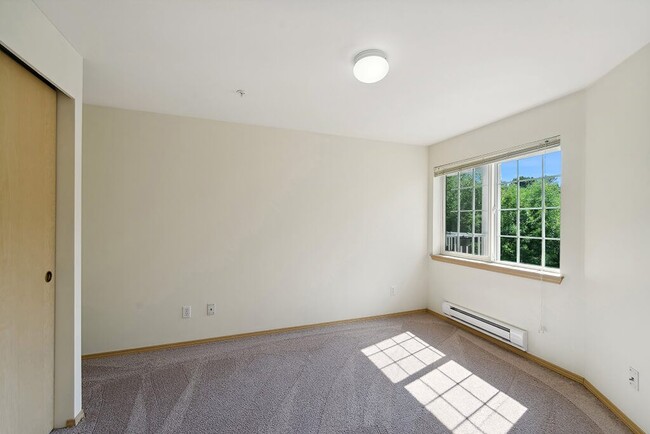 Woodlands at Forbes Lake Senior Affordable Apartments, Kirkland, WA 98033 - photo 6