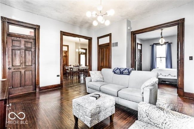 349 W Broadway St, Greenwood, IN 46142 - photo 2