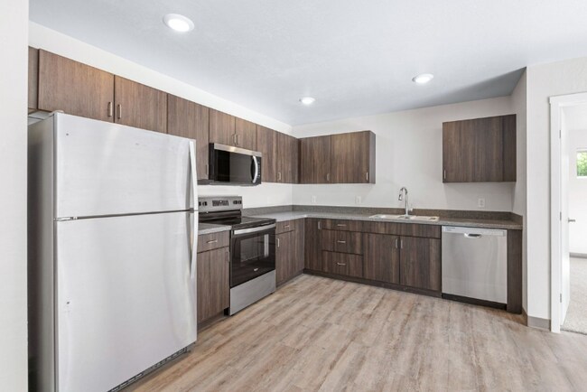 352 Deschane Ave unit 9, Crivitz, WI 54114 - photo 3