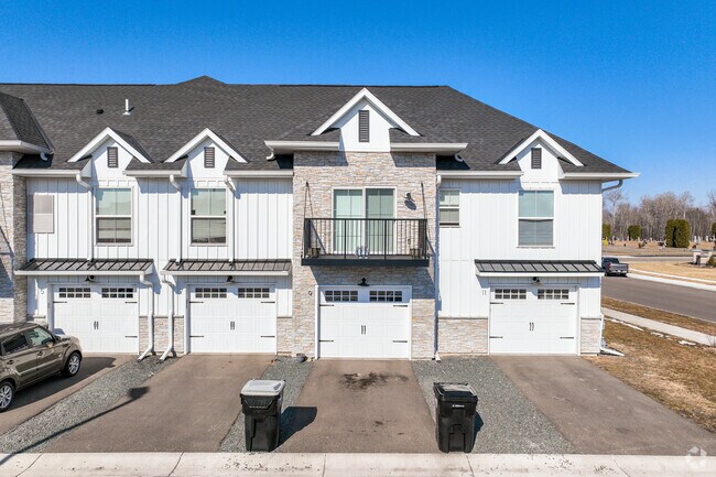 Homebuyers in the Hugo market can expect affordable 2 bedroom townhouses for sale.