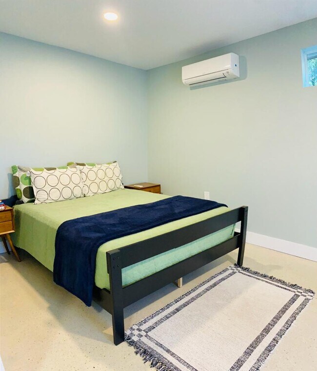 64 NE 48th St, Miami, FL 33137