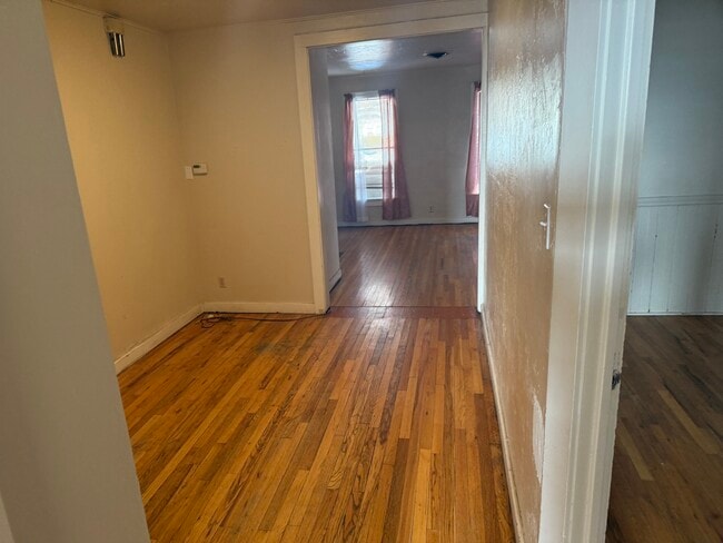 907 Rood Ave unit Rood Downstairs 2 Be, Grand Junction, CO 81501 - photo 6