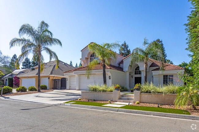 Homes with Mediterranean accents can be found throughout the Fig Garden Loop area of Fresno.