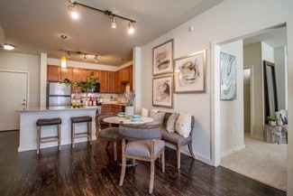 320 S University Ave, Little Rock, AR 72205