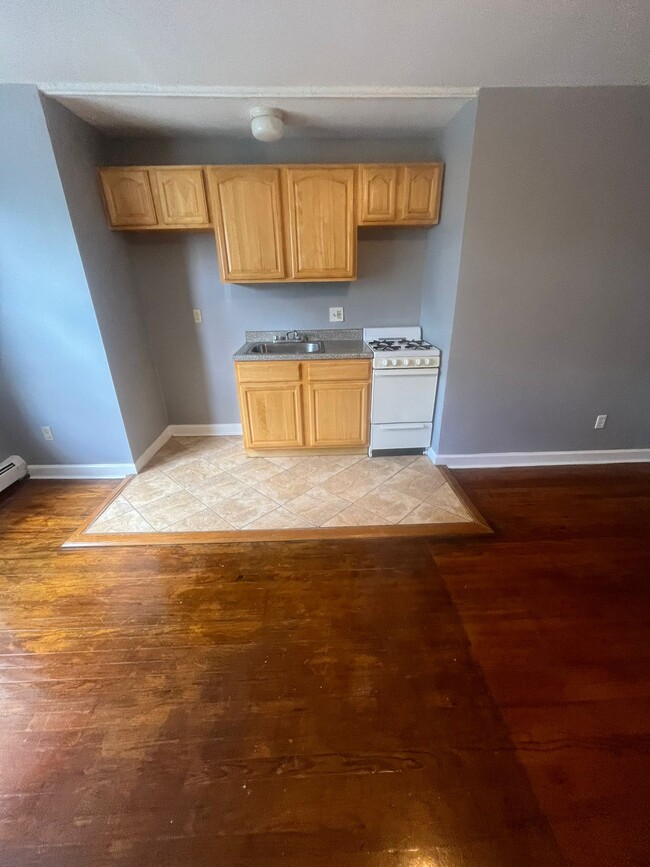 320 Sanford Ave, Newark, NJ 07106